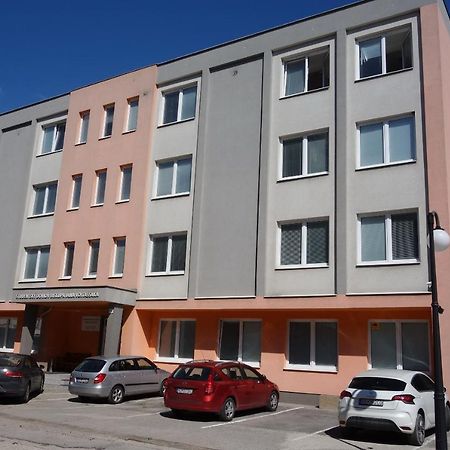 Apartmany Alzuz Ruzomberok Exteriér fotografie